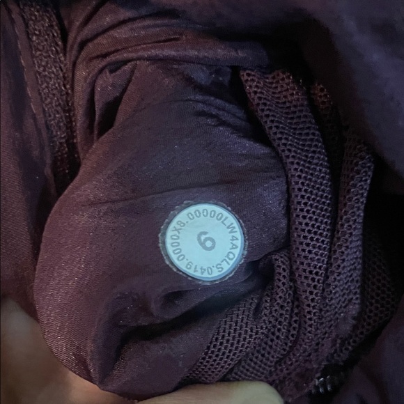 Lululemon down for it all vest in dark adobe size 6 - Picture 5 of 6